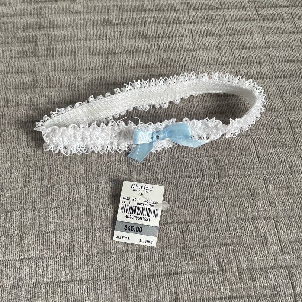 Kleinfeld garter with “something blue” bow